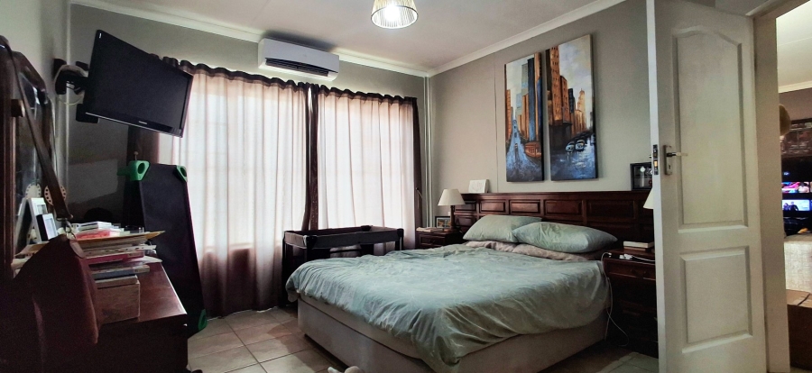 2 Bedroom Property for Sale in Langenhovenpark Free State